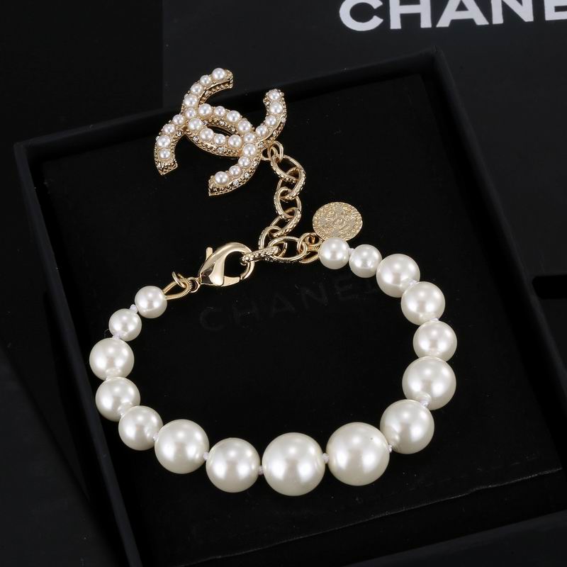 Chanel Bracelet 07yxs12